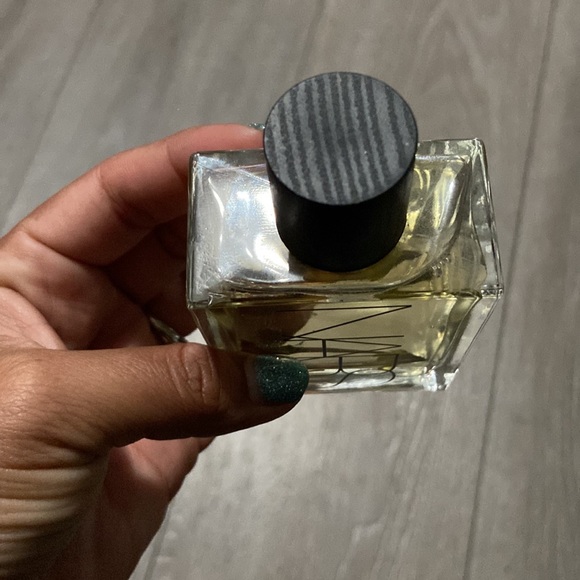 Nars - Picture 3 of 4